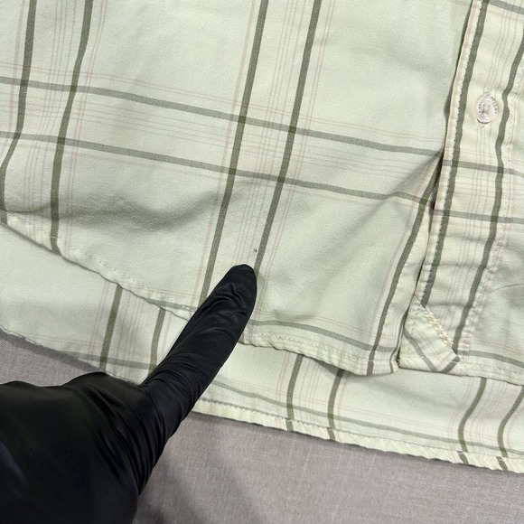 Quiksilver Men’s Shirt Small Button Up Green Short Sleeve Plaid Party - Picture 4 of 13